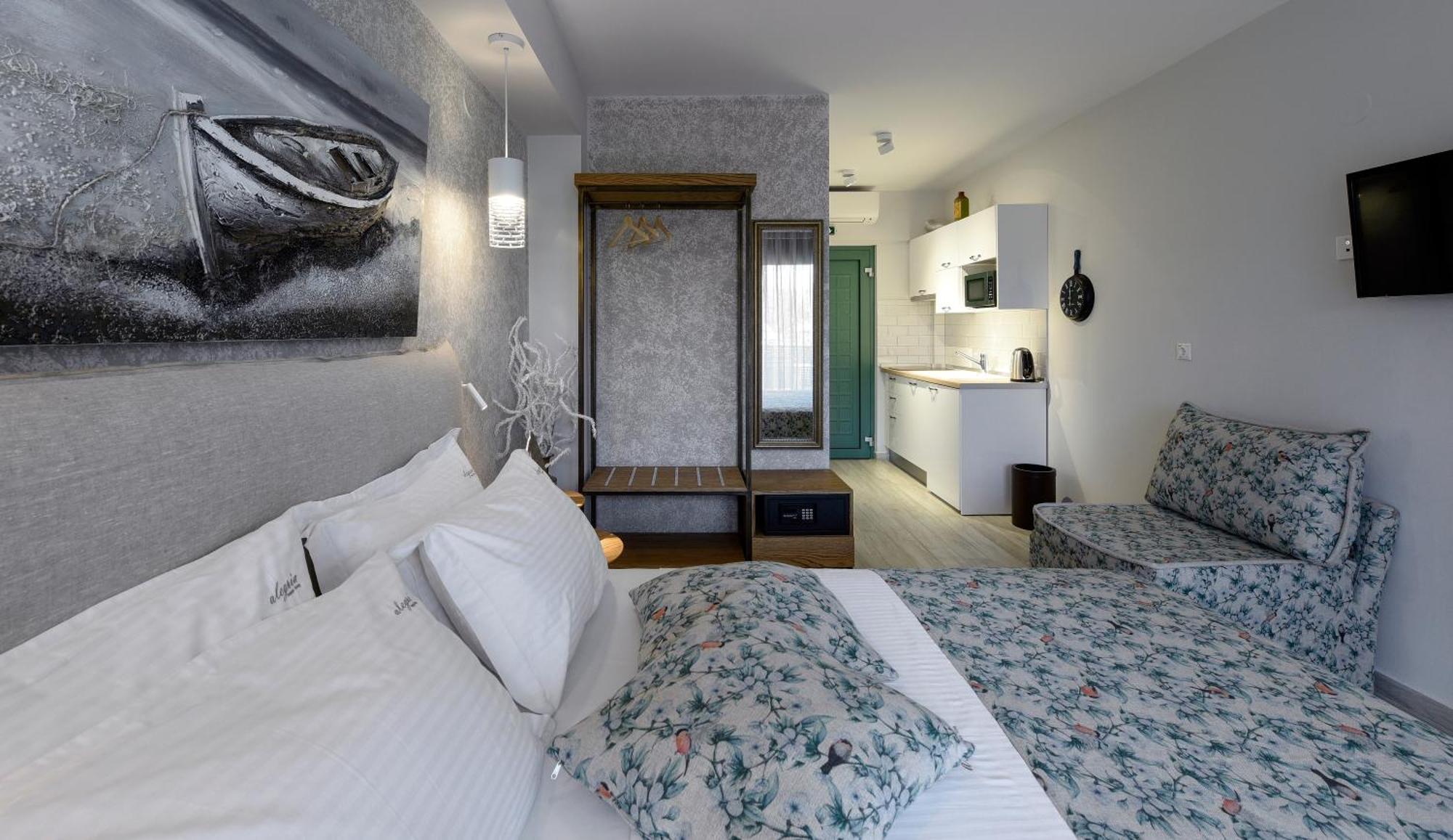 Alegria Suites Nikiti  Zimmer foto